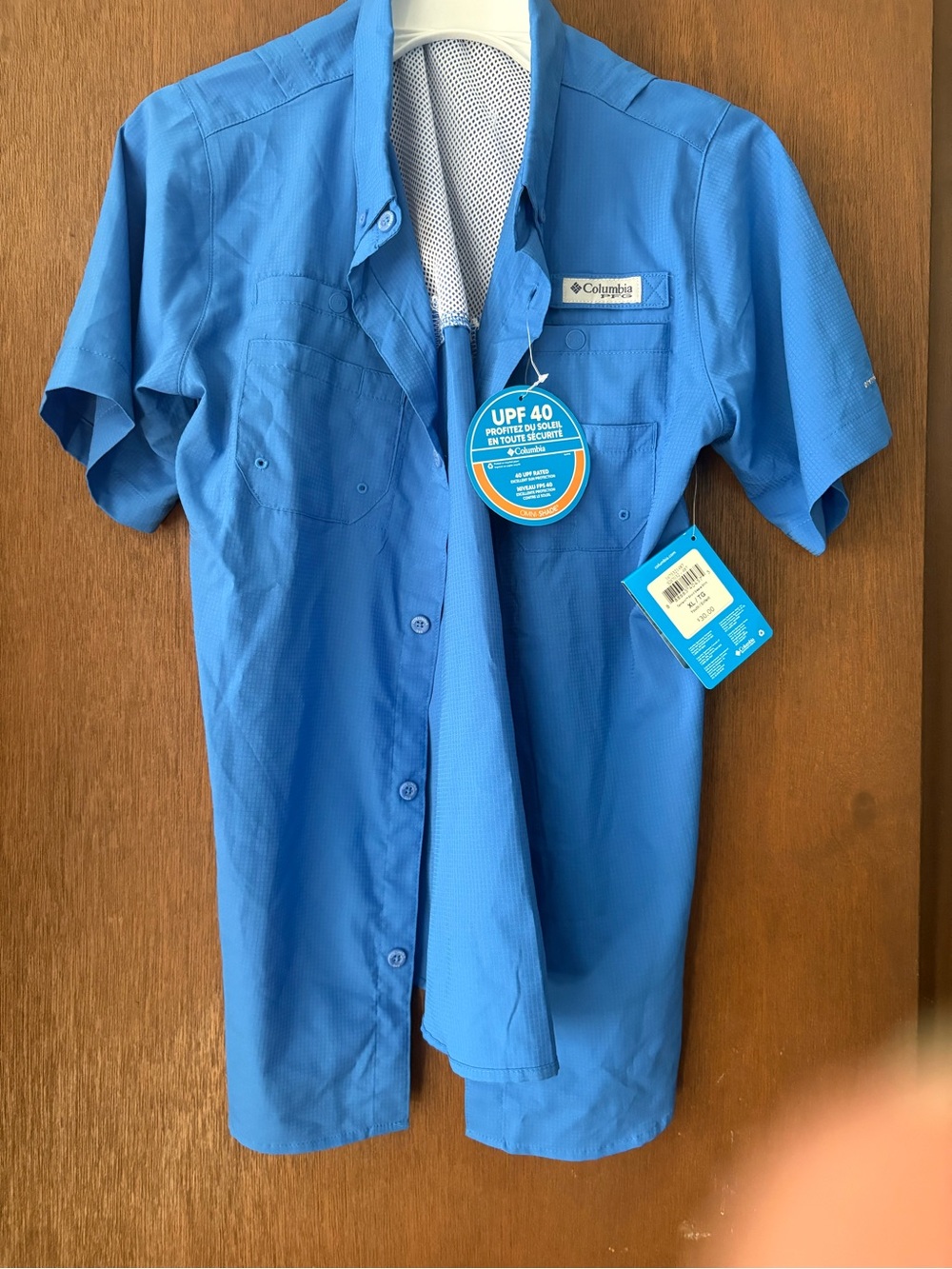 Columbia Short-Sleeve Button Down Shirt in Bright Blue
